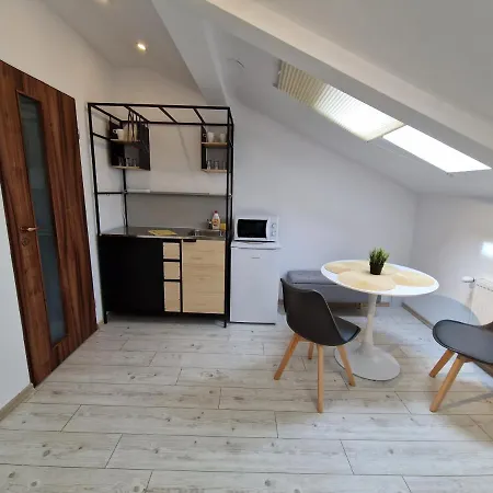 Key In Main Square Апартаменты Брашов