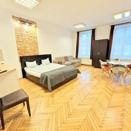 Key In Main Square * براشوف