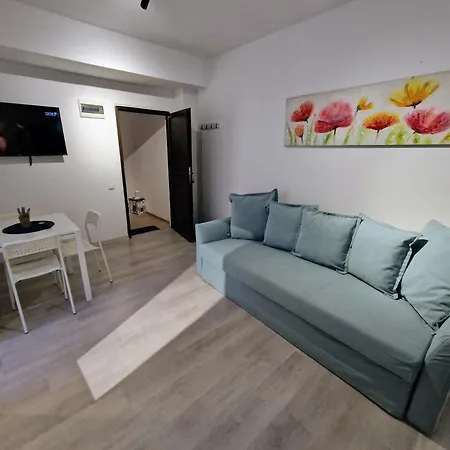 Key In Main Square براشوف