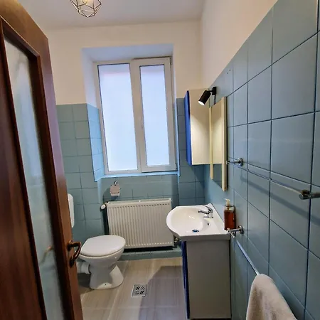 Key In Main Square براشوف