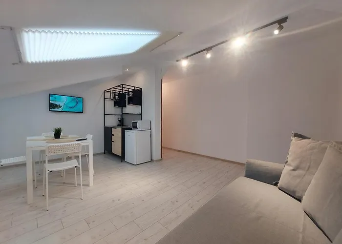 Key In Main Square Apartment *