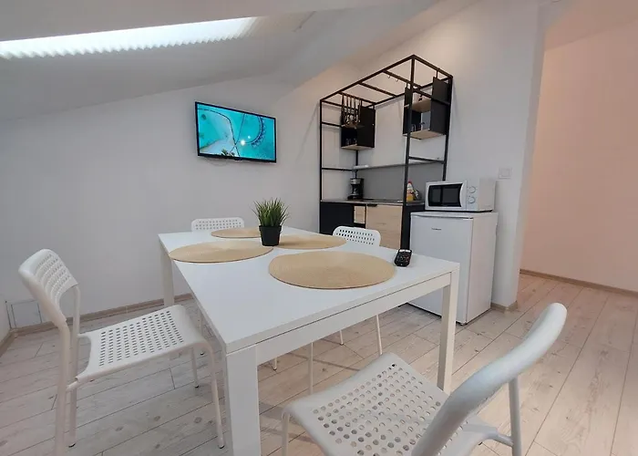 아파트 Key In Main Square