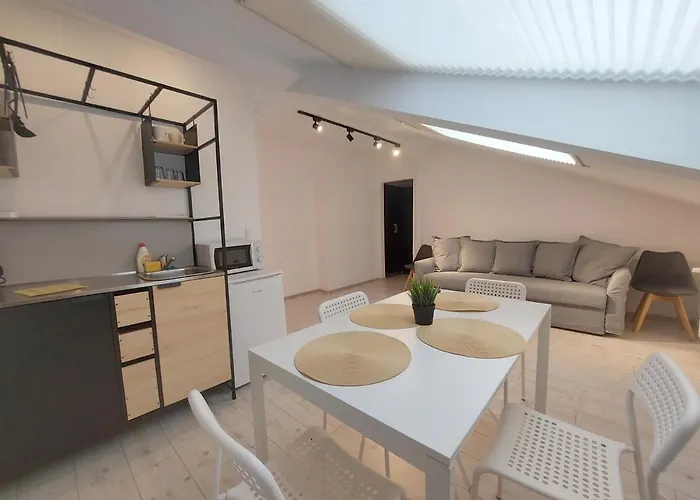 Key In Main Square 아파트 브라쇼브