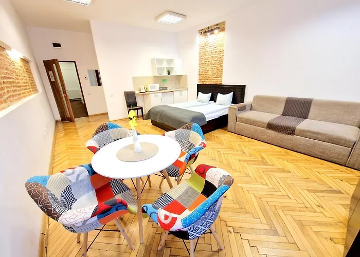 아파트 Key In Main Square *